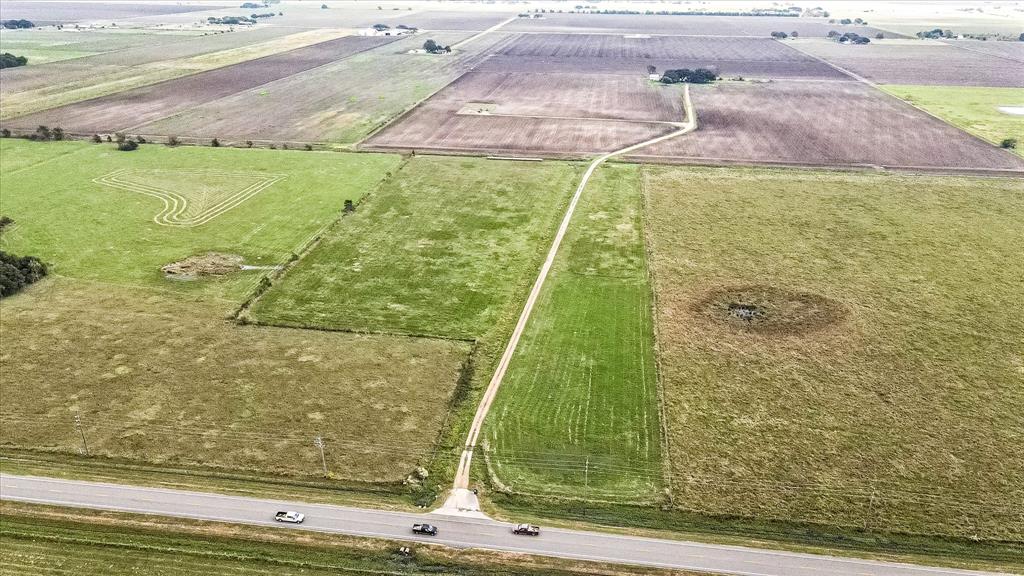 13707 1 FM 1489 Rd, Wallis, Texas 77485, 3 Bedrooms Bedrooms, 8 Rooms Rooms,2 BathroomsBathrooms,Country Homes/acreage,For Sale,FM 1489 Rd,83921648