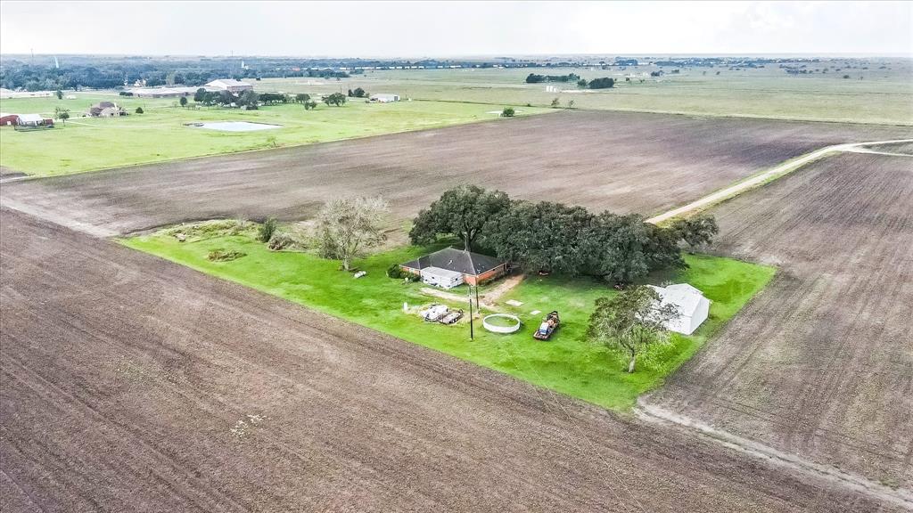 13707 1 FM 1489 Rd, Wallis, Texas 77485, 3 Bedrooms Bedrooms, 8 Rooms Rooms,2 BathroomsBathrooms,Country Homes/acreage,For Sale,FM 1489 Rd,83921648