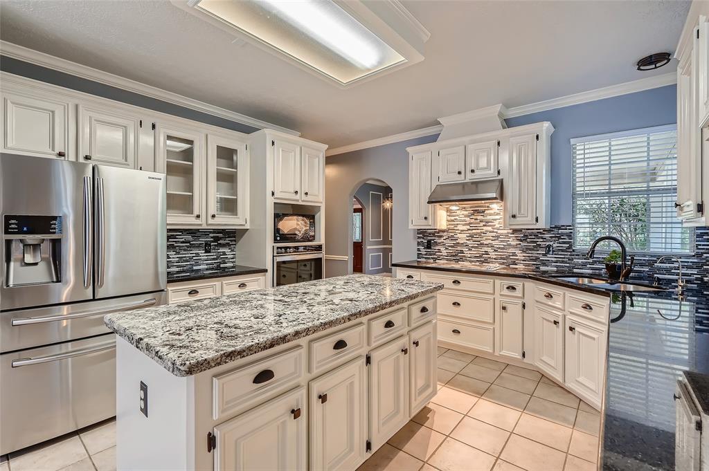 16675 2 Stonecrest Drive, Conroe, Texas 77302, 4 Bedrooms Bedrooms, 11 Rooms Rooms,3 BathroomsBathrooms,Single-family,For Sale,Stonecrest,77358450