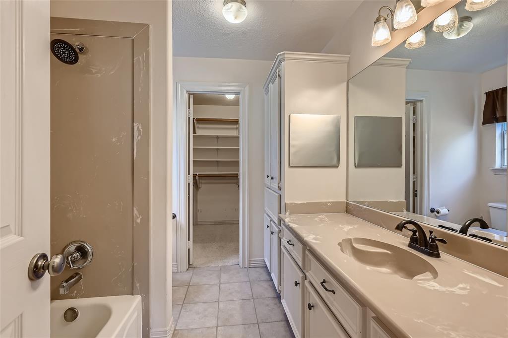 16675 2 Stonecrest Drive, Conroe, Texas 77302, 4 Bedrooms Bedrooms, 11 Rooms Rooms,3 BathroomsBathrooms,Single-family,For Sale,Stonecrest,77358450