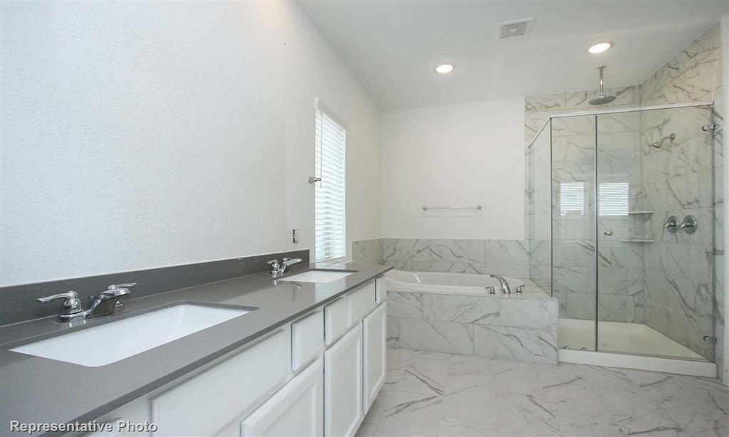 5015 2 Hazel Orchard Drive, Houston, Texas 77066, 4 Bedrooms Bedrooms, 4 Rooms Rooms,2 BathroomsBathrooms,Single-family,For Sale,Hazel Orchard,86539597