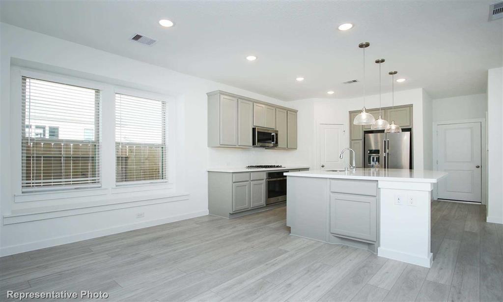5015 2 Hazel Orchard Drive, Houston, Texas 77066, 4 Bedrooms Bedrooms, 4 Rooms Rooms,2 BathroomsBathrooms,Single-family,For Sale,Hazel Orchard,86539597