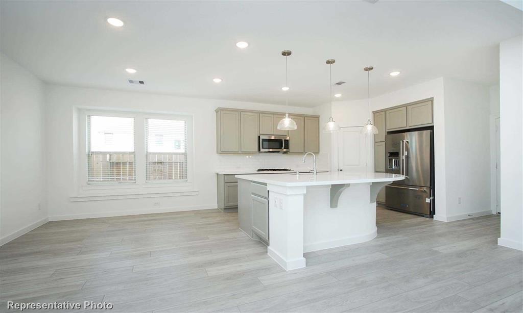 5015 2 Hazel Orchard Drive, Houston, Texas 77066, 4 Bedrooms Bedrooms, 4 Rooms Rooms,2 BathroomsBathrooms,Single-family,For Sale,Hazel Orchard,86539597