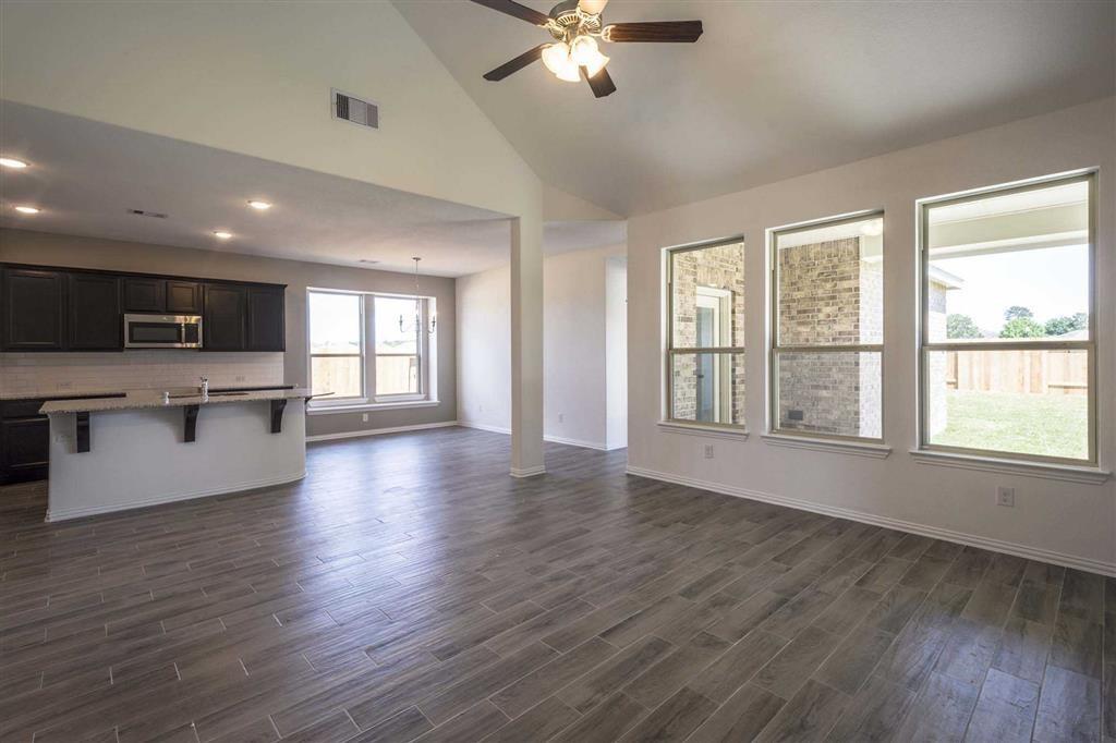 5015 2 Hazel Orchard Drive, Houston, Texas 77066, 4 Bedrooms Bedrooms, 4 Rooms Rooms,2 BathroomsBathrooms,Single-family,For Sale,Hazel Orchard,86539597