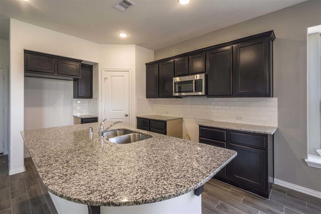 5015 2 Hazel Orchard Drive, Houston, Texas 77066, 4 Bedrooms Bedrooms, 4 Rooms Rooms,2 BathroomsBathrooms,Single-family,For Sale,Hazel Orchard,86539597