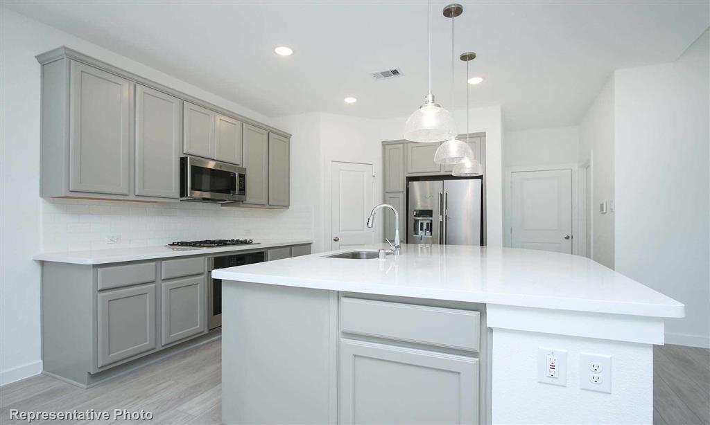5015 2 Hazel Orchard Drive, Houston, Texas 77066, 4 Bedrooms Bedrooms, 4 Rooms Rooms,2 BathroomsBathrooms,Single-family,For Sale,Hazel Orchard,86539597
