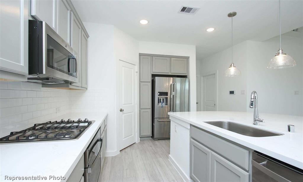 5015 2 Hazel Orchard Drive, Houston, Texas 77066, 4 Bedrooms Bedrooms, 4 Rooms Rooms,2 BathroomsBathrooms,Single-family,For Sale,Hazel Orchard,86539597