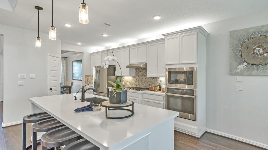 407 2 Beken Cove, La Porte, Texas 77571, 4 Bedrooms Bedrooms, 11 Rooms Rooms,3 BathroomsBathrooms,Single-family,For Sale,Beken,77092029