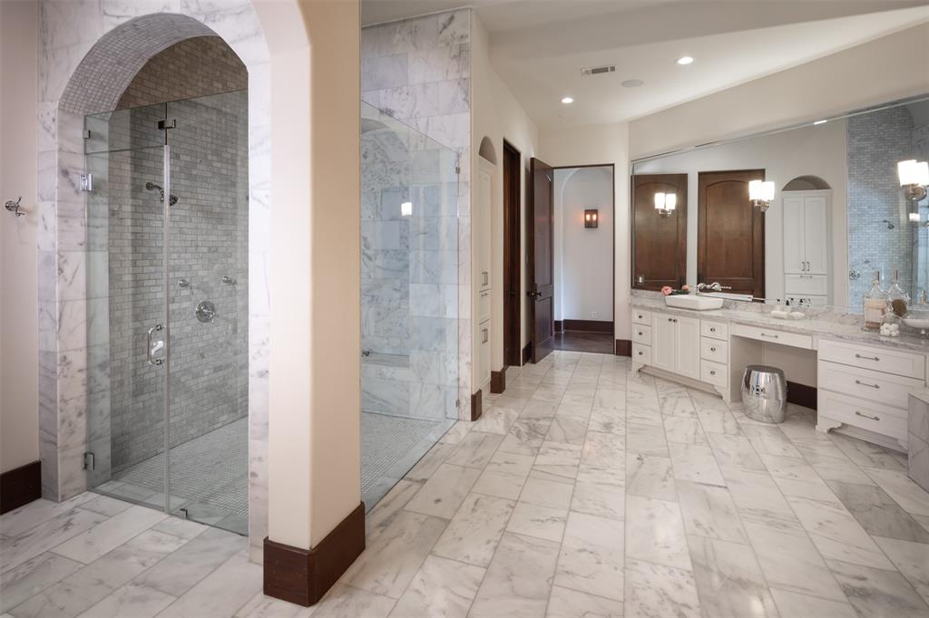 9 2 Gage Court, Houston, Texas 77024, 5 Bedrooms Bedrooms, 14 Rooms Rooms,6 BathroomsBathrooms,Single-family,For Sale,Gage,78565143