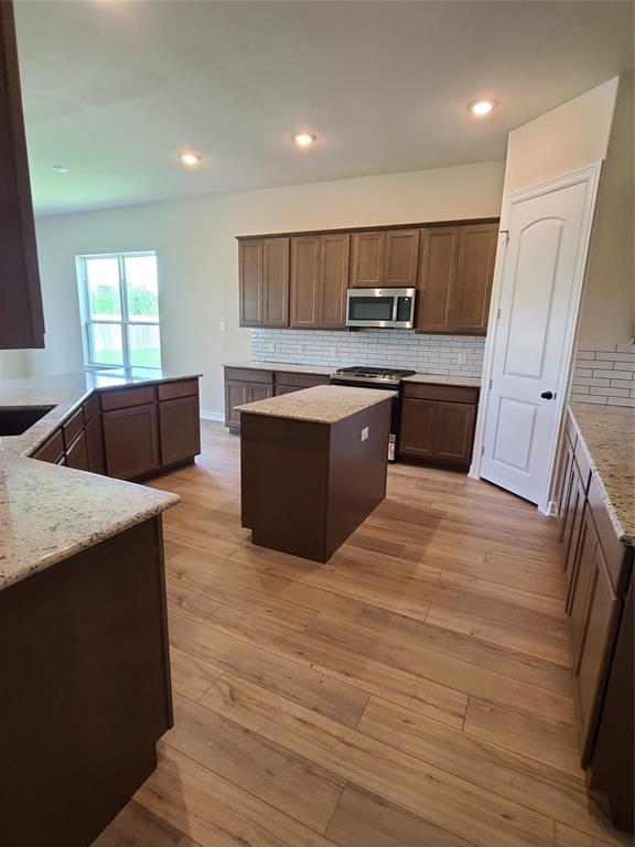 1516 1 Lake Mija Circle, Seabrook, Texas 77586, 3 Bedrooms Bedrooms, 6 Rooms Rooms,2 BathroomsBathrooms,Single-family,For Sale,Lake Mija,53692679