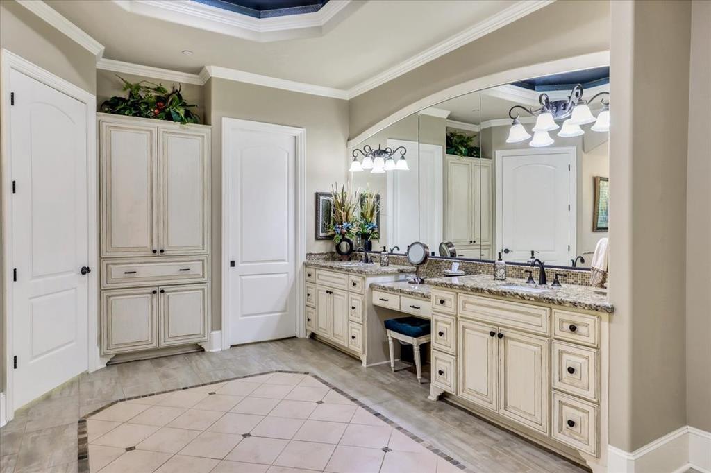 8806 2 Merlin Drive, Spring Valley Village, Texas 77055, 3 Bedrooms Bedrooms, 13 Rooms Rooms,2 BathroomsBathrooms,Single-family,For Sale,Merlin,66561022