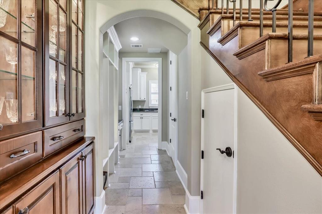 8806 2 Merlin Drive, Spring Valley Village, Texas 77055, 3 Bedrooms Bedrooms, 13 Rooms Rooms,2 BathroomsBathrooms,Single-family,For Sale,Merlin,66561022