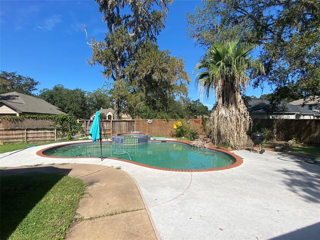 222 1 Inwood Drive, West Columbia, Texas 77486, 3 Bedrooms Bedrooms, 3 Rooms Rooms,2 BathroomsBathrooms,Single-family,For Sale,Inwood,43805007