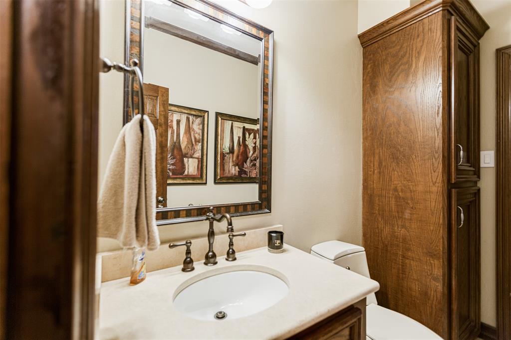11707 1 Wendover Lane, Bunker Hill Village, Texas 77024, 5 Bedrooms Bedrooms, 15 Rooms Rooms,4 BathroomsBathrooms,Single-family,For Sale,Wendover,79292860