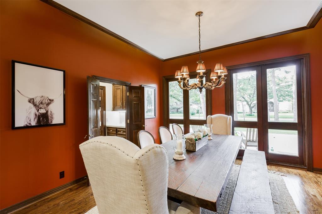 11707 1 Wendover Lane, Bunker Hill Village, Texas 77024, 5 Bedrooms Bedrooms, 15 Rooms Rooms,4 BathroomsBathrooms,Single-family,For Sale,Wendover,79292860