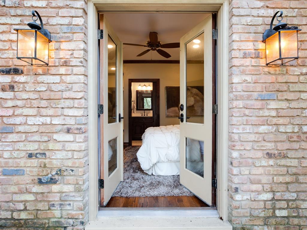 11707 1 Wendover Lane, Bunker Hill Village, Texas 77024, 5 Bedrooms Bedrooms, 15 Rooms Rooms,4 BathroomsBathrooms,Single-family,For Sale,Wendover,79292860