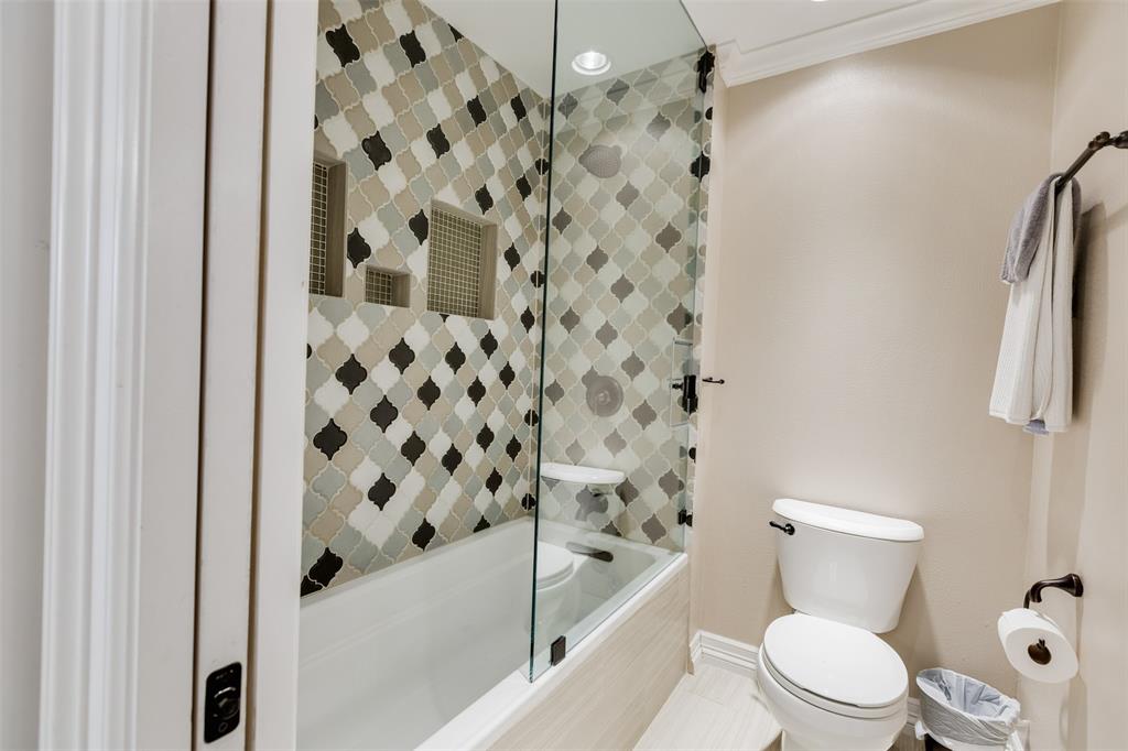11707 1 Wendover Lane, Bunker Hill Village, Texas 77024, 5 Bedrooms Bedrooms, 15 Rooms Rooms,4 BathroomsBathrooms,Single-family,For Sale,Wendover,79292860
