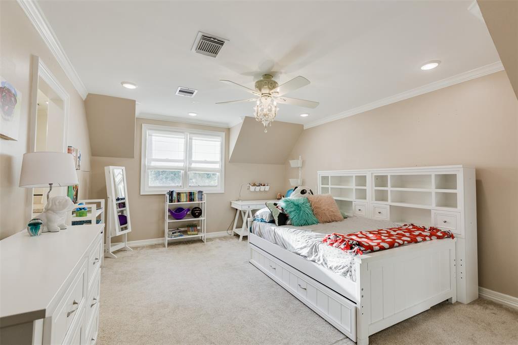 11707 1 Wendover Lane, Bunker Hill Village, Texas 77024, 5 Bedrooms Bedrooms, 15 Rooms Rooms,4 BathroomsBathrooms,Single-family,For Sale,Wendover,79292860