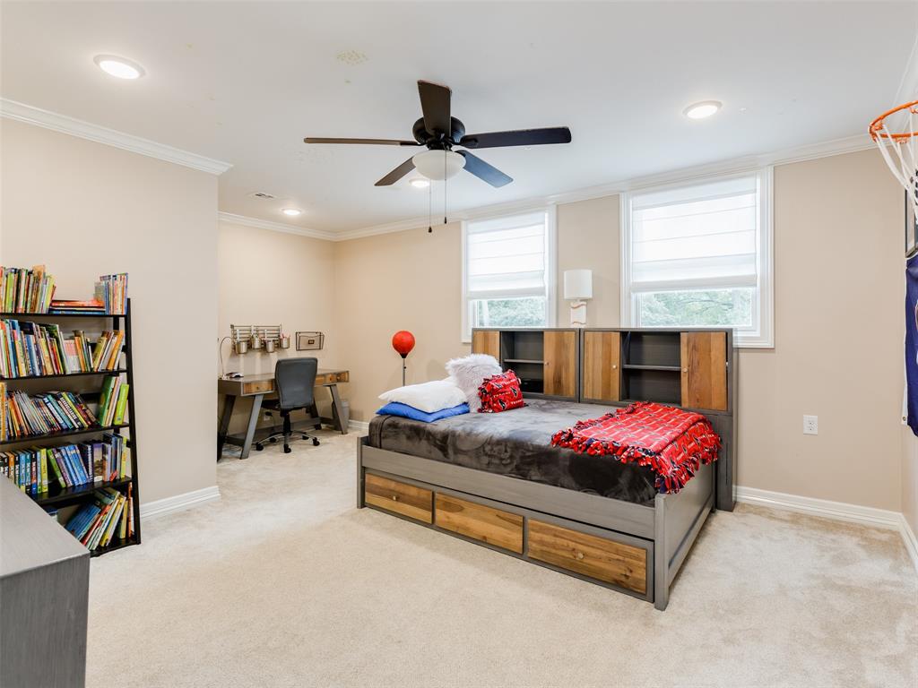 11707 1 Wendover Lane, Bunker Hill Village, Texas 77024, 5 Bedrooms Bedrooms, 15 Rooms Rooms,4 BathroomsBathrooms,Single-family,For Sale,Wendover,79292860