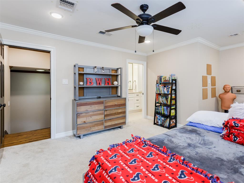 11707 1 Wendover Lane, Bunker Hill Village, Texas 77024, 5 Bedrooms Bedrooms, 15 Rooms Rooms,4 BathroomsBathrooms,Single-family,For Sale,Wendover,79292860