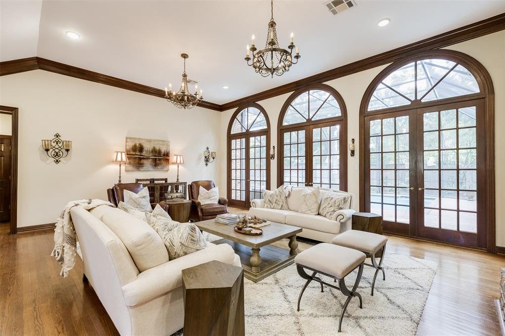 11707 1 Wendover Lane, Bunker Hill Village, Texas 77024, 5 Bedrooms Bedrooms, 15 Rooms Rooms,4 BathroomsBathrooms,Single-family,For Sale,Wendover,79292860