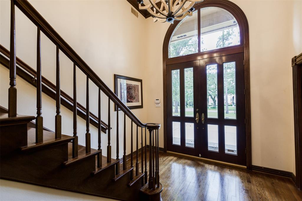 11707 1 Wendover Lane, Bunker Hill Village, Texas 77024, 5 Bedrooms Bedrooms, 15 Rooms Rooms,4 BathroomsBathrooms,Single-family,For Sale,Wendover,79292860