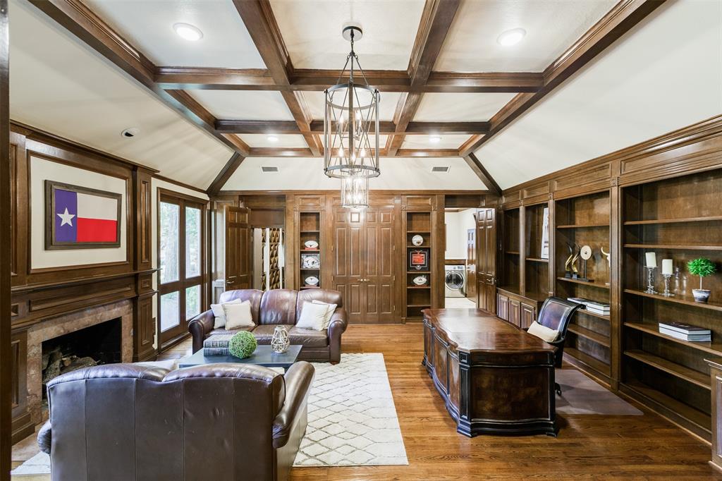 11707 1 Wendover Lane, Bunker Hill Village, Texas 77024, 5 Bedrooms Bedrooms, 15 Rooms Rooms,4 BathroomsBathrooms,Single-family,For Sale,Wendover,79292860