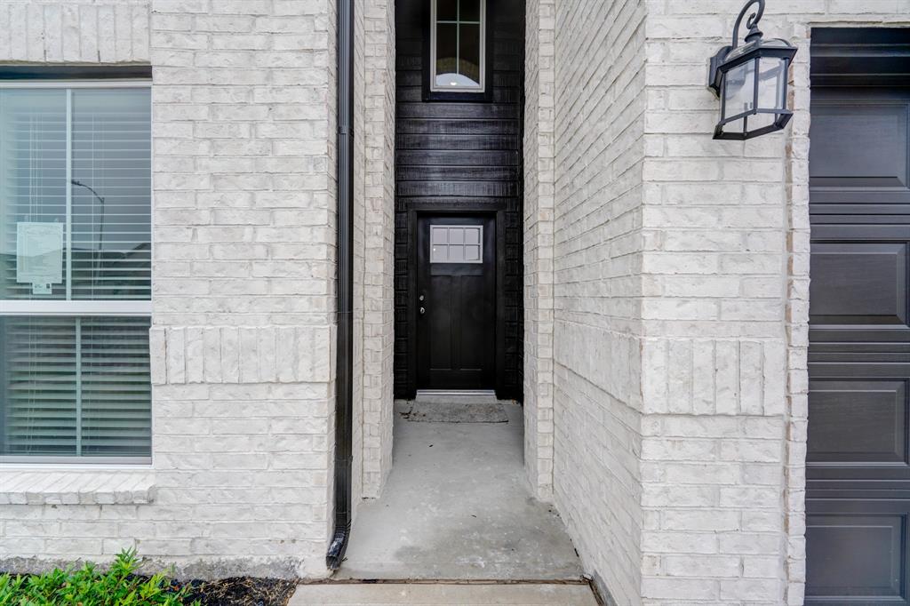 943 2 Willowick Bay Drive, Houston, Texas 77090, 4 Bedrooms Bedrooms, 13 Rooms Rooms,3 BathroomsBathrooms,Single-family,For Sale,Willowick Bay,73010587