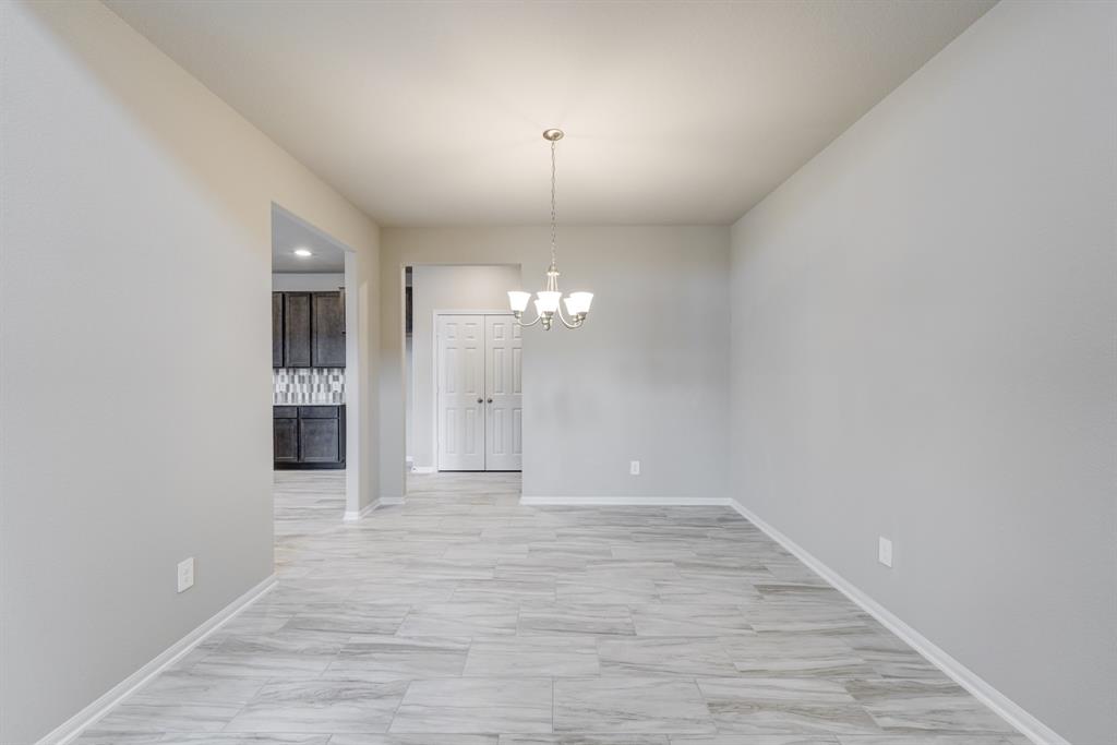 943 2 Willowick Bay Drive, Houston, Texas 77090, 4 Bedrooms Bedrooms, 13 Rooms Rooms,3 BathroomsBathrooms,Single-family,For Sale,Willowick Bay,73010587