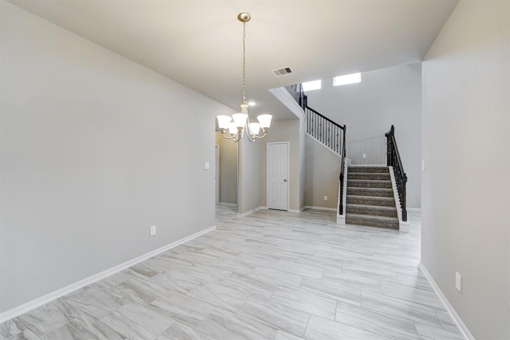 943 2 Willowick Bay Drive, Houston, Texas 77090, 4 Bedrooms Bedrooms, 13 Rooms Rooms,3 BathroomsBathrooms,Single-family,For Sale,Willowick Bay,73010587