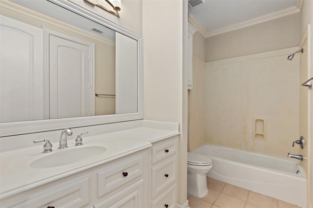 19 2 Hunnewell Way, The Woodlands, Texas 77382, 5 Bedrooms Bedrooms, 5 Rooms Rooms,6 BathroomsBathrooms,Single-family,For Sale,Hunnewell,67746542