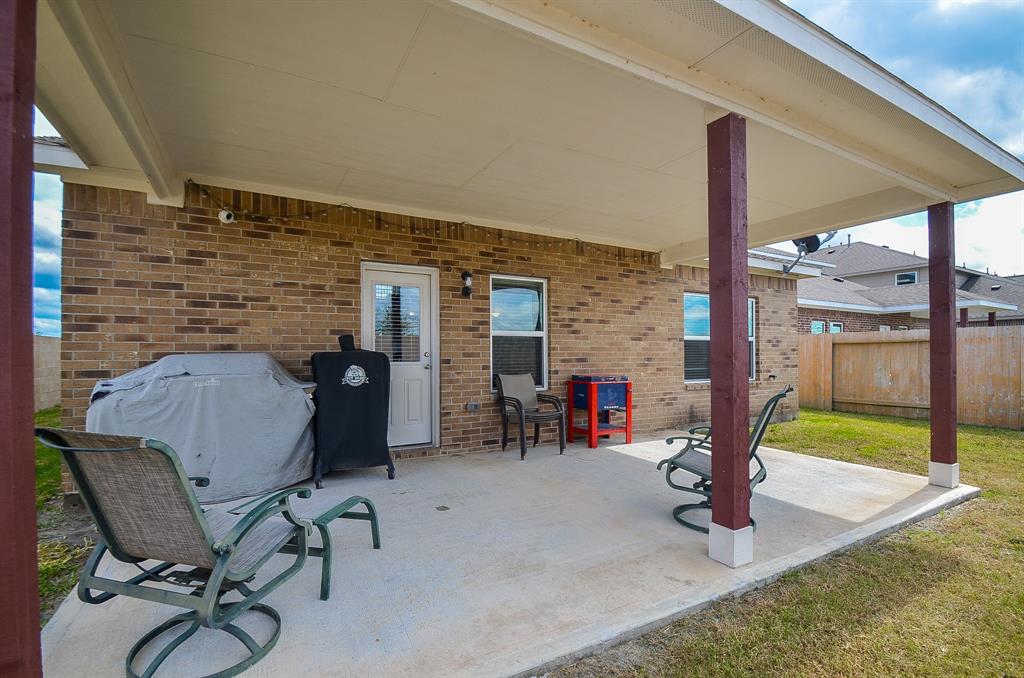10202 2 Humphrey Green Drive, Rosharon, Texas 77583, 4 Bedrooms Bedrooms, 6 Rooms Rooms,2 BathroomsBathrooms,Single-family,For Sale,Humphrey Green,81067087