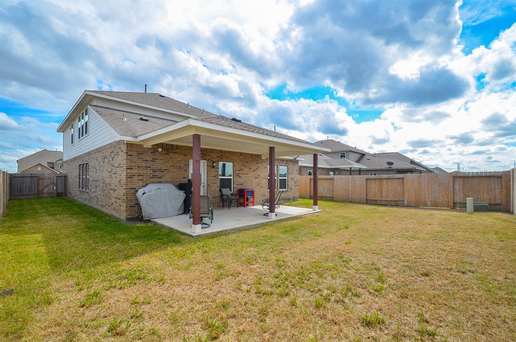 10202 2 Humphrey Green Drive, Rosharon, Texas 77583, 4 Bedrooms Bedrooms, 6 Rooms Rooms,2 BathroomsBathrooms,Single-family,For Sale,Humphrey Green,81067087