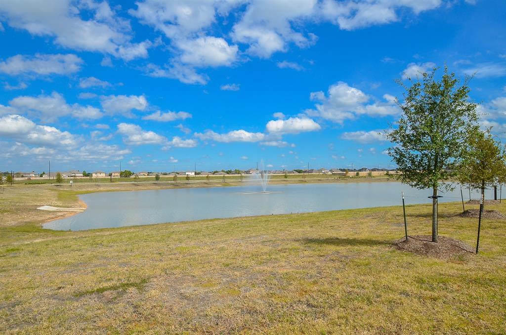 10202 2 Humphrey Green Drive, Rosharon, Texas 77583, 4 Bedrooms Bedrooms, 6 Rooms Rooms,2 BathroomsBathrooms,Single-family,For Sale,Humphrey Green,81067087