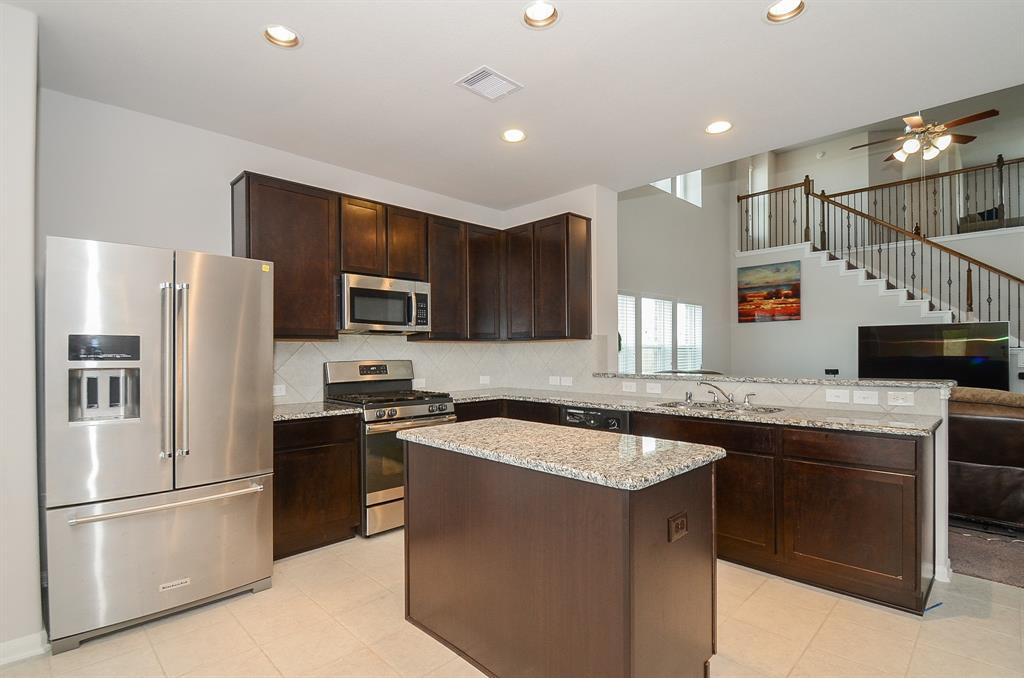 10202 2 Humphrey Green Drive, Rosharon, Texas 77583, 4 Bedrooms Bedrooms, 6 Rooms Rooms,2 BathroomsBathrooms,Single-family,For Sale,Humphrey Green,81067087