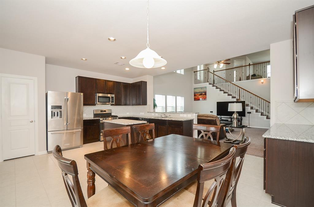10202 2 Humphrey Green Drive, Rosharon, Texas 77583, 4 Bedrooms Bedrooms, 6 Rooms Rooms,2 BathroomsBathrooms,Single-family,For Sale,Humphrey Green,81067087