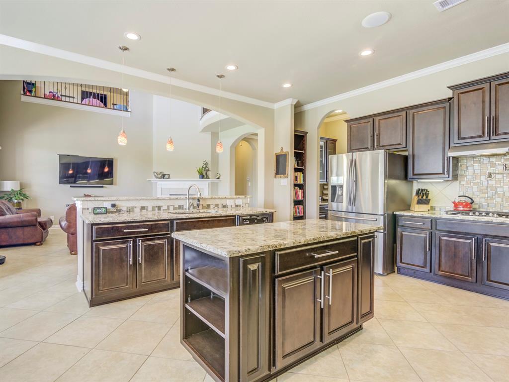 315 2 Lago Circle, Santa Fe, Texas 77517, 5 Bedrooms Bedrooms, 14 Rooms Rooms,3 BathroomsBathrooms,Single-family,For Sale,Lago Circle,73902752