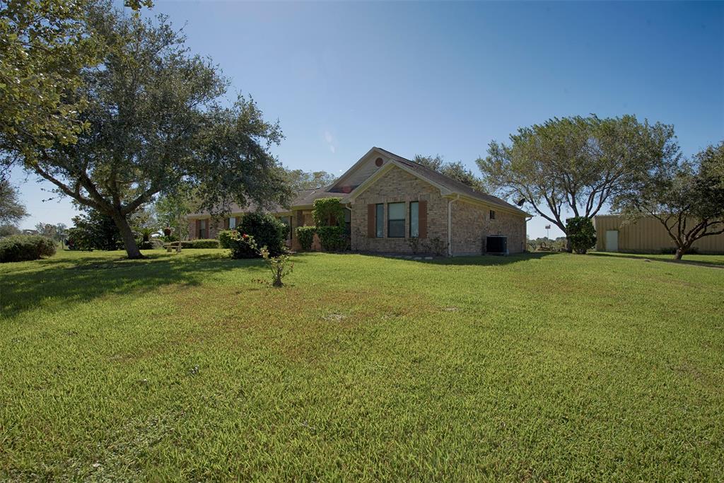 4004 1 FM 2917 Road, Alvin, Texas 77511, 2 Bedrooms Bedrooms, 7 Rooms Rooms,2 BathroomsBathrooms,Country Homes/acreage,For Sale,FM 2917,97947827