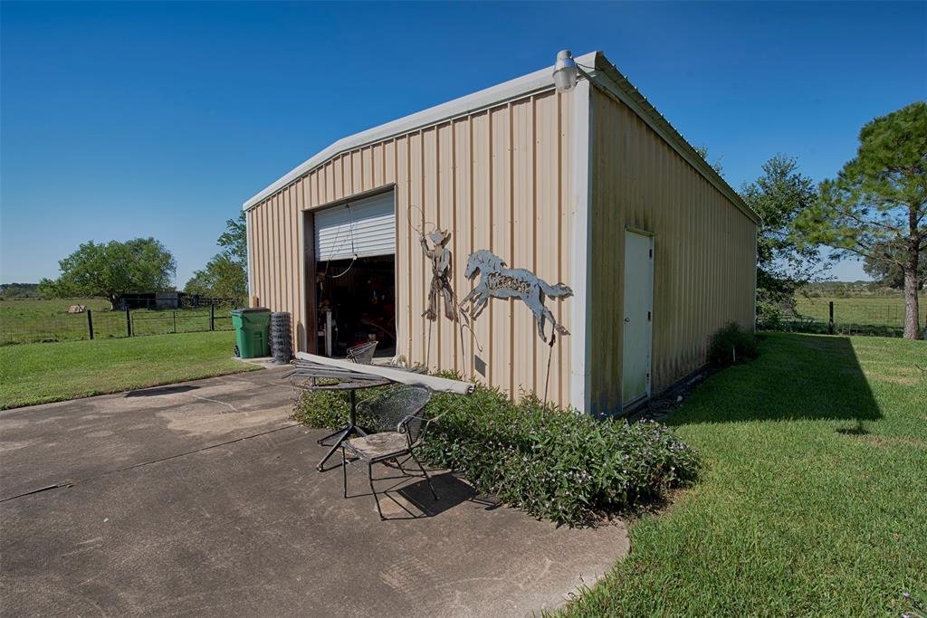 4004 1 FM 2917 Road, Alvin, Texas 77511, 2 Bedrooms Bedrooms, 7 Rooms Rooms,2 BathroomsBathrooms,Country Homes/acreage,For Sale,FM 2917,97947827