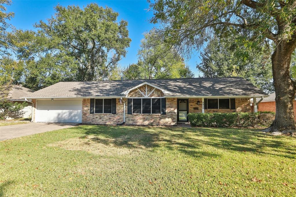 3902 1 Mona Lee Lane, Houston, Texas 77080, 3 Bedrooms Bedrooms, 8 Rooms Rooms,2 BathroomsBathrooms,Single-family,For Sale,Mona Lee,37004136