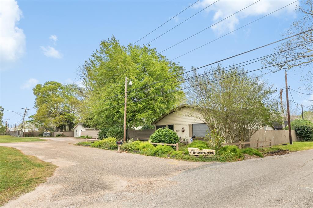 2013 1 Highway 288b, Angleton, Texas 77515, 3 Bedrooms Bedrooms, 7 Rooms Rooms,2 BathroomsBathrooms,Single-family,For Sale,Highway 288b,24331914