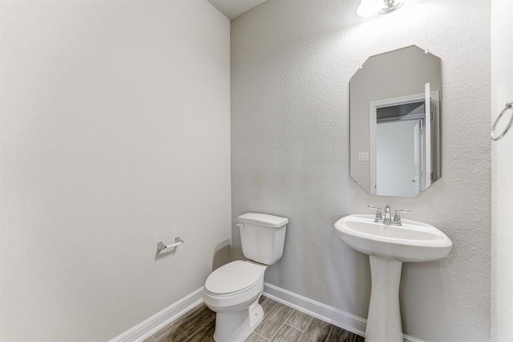 13118 1 Chateau Landing Drive, Texas City, Texas 77568, 4 Bedrooms Bedrooms, 12 Rooms Rooms,2 BathroomsBathrooms,Single-family,For Sale,Chateau Landing,53316300
