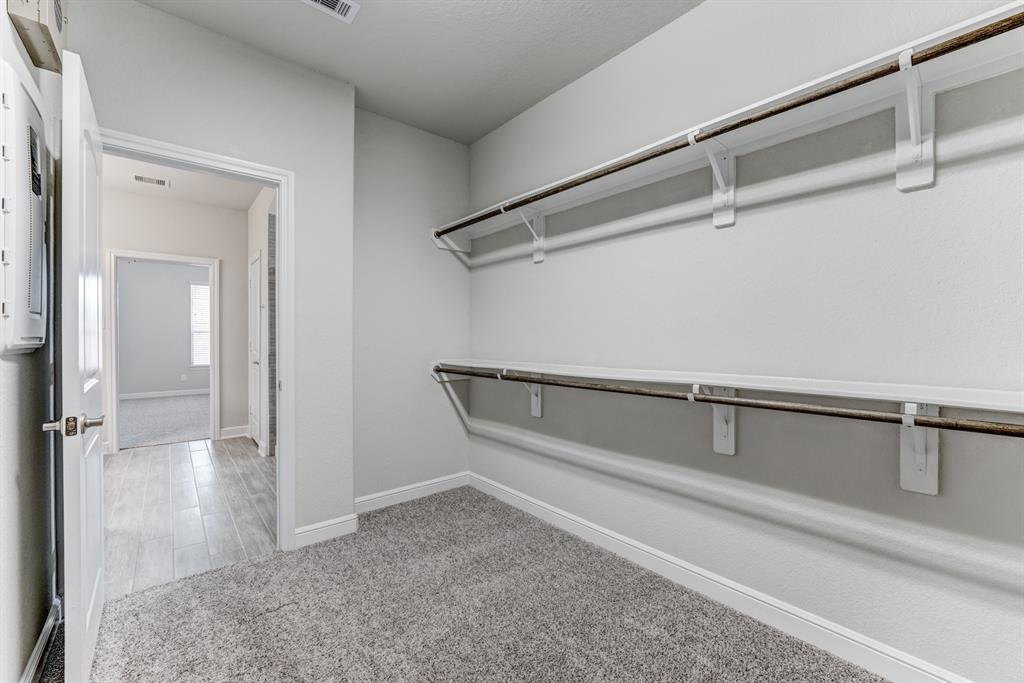 13118 1 Chateau Landing Drive, Texas City, Texas 77568, 4 Bedrooms Bedrooms, 12 Rooms Rooms,2 BathroomsBathrooms,Single-family,For Sale,Chateau Landing,53316300