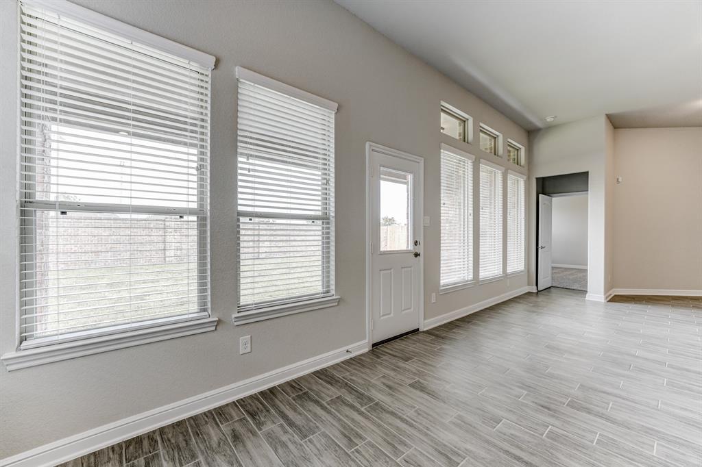 13118 1 Chateau Landing Drive, Texas City, Texas 77568, 4 Bedrooms Bedrooms, 12 Rooms Rooms,2 BathroomsBathrooms,Single-family,For Sale,Chateau Landing,53316300