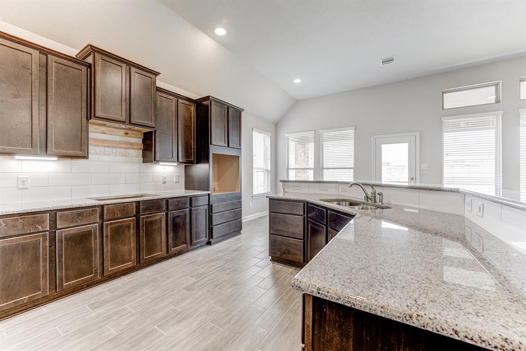 13118 1 Chateau Landing Drive, Texas City, Texas 77568, 4 Bedrooms Bedrooms, 12 Rooms Rooms,2 BathroomsBathrooms,Single-family,For Sale,Chateau Landing,53316300