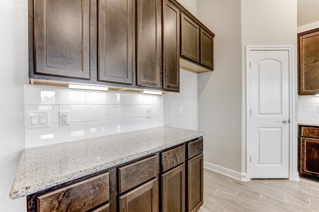 13118 1 Chateau Landing Drive, Texas City, Texas 77568, 4 Bedrooms Bedrooms, 12 Rooms Rooms,2 BathroomsBathrooms,Single-family,For Sale,Chateau Landing,53316300