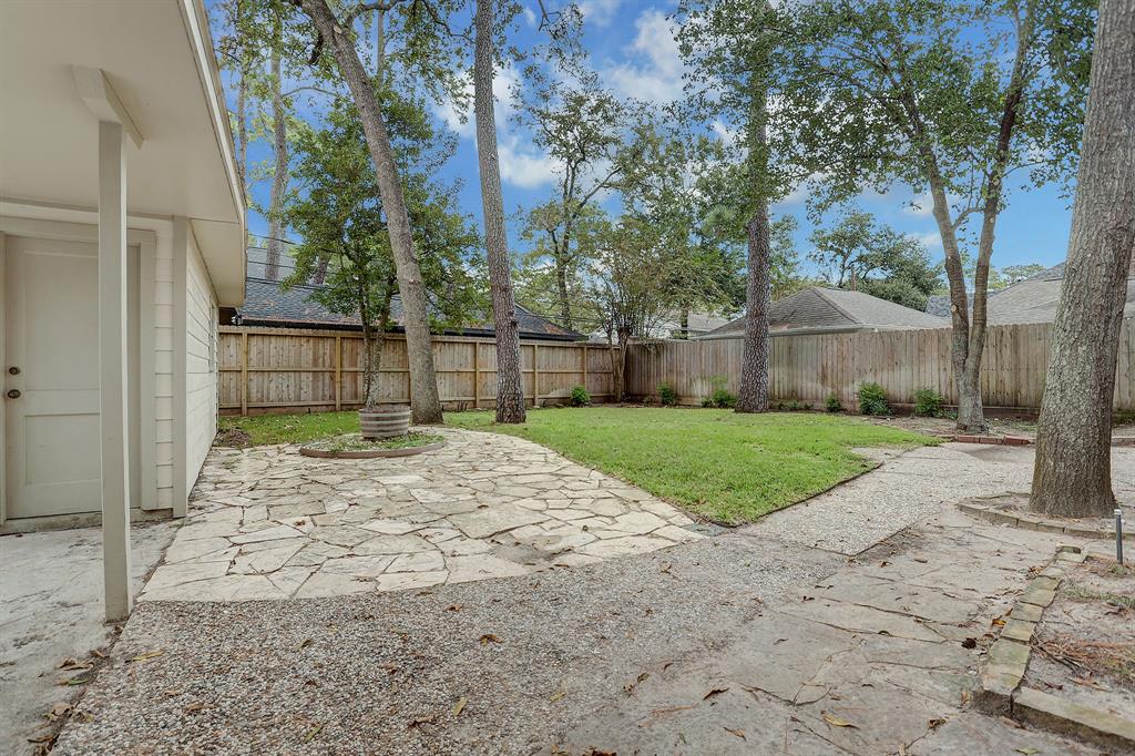 13630 2 Perthshire Road, Houston, Texas 77079, 4 Bedrooms Bedrooms, 12 Rooms Rooms,2 BathroomsBathrooms,Single-family,For Sale,Perthshire,30085254