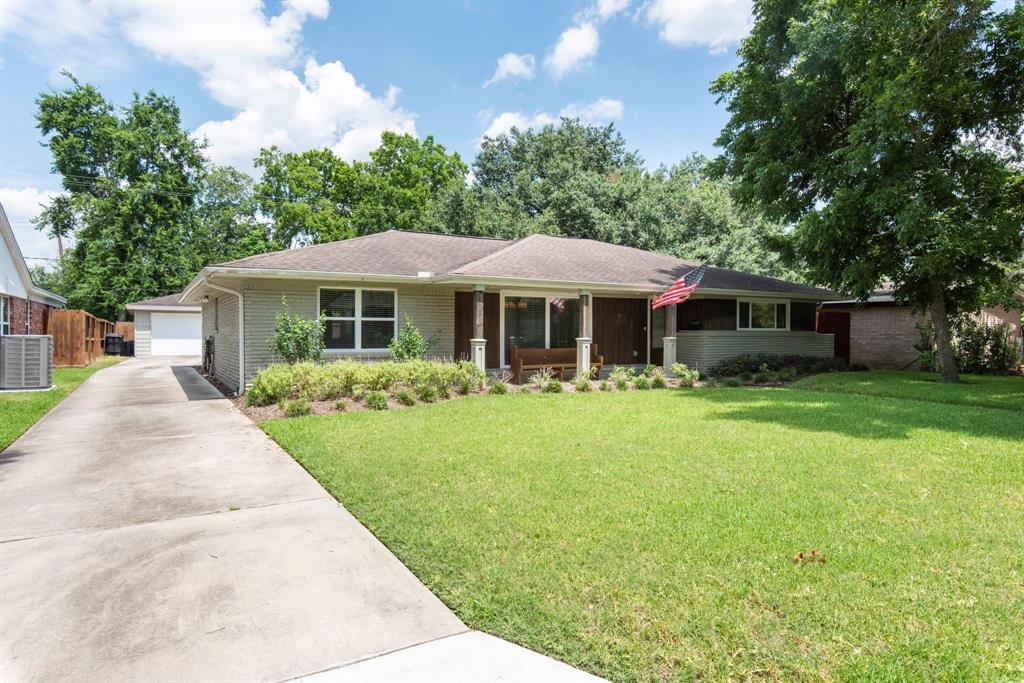 11111 1 Atwell Drive, Houston, Texas 77096, 3 Bedrooms Bedrooms, 10 Rooms Rooms,2 BathroomsBathrooms,Single-family,For Sale,Atwell,30701765