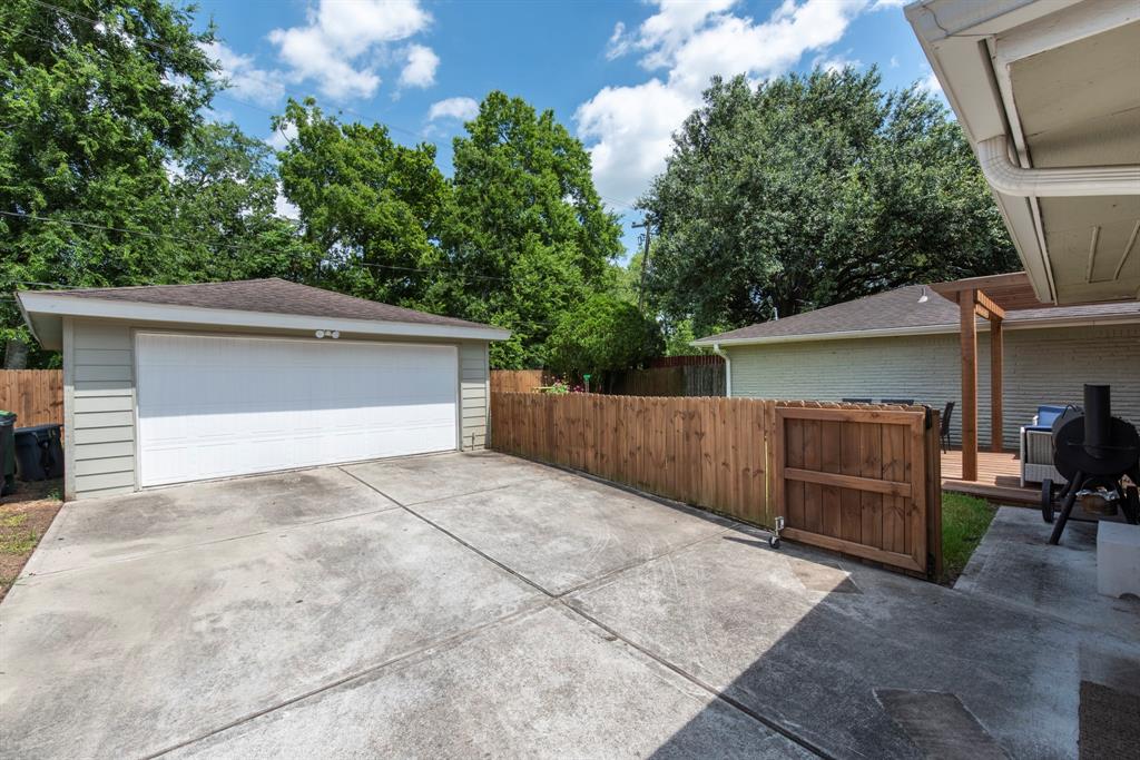 11111 1 Atwell Drive, Houston, Texas 77096, 3 Bedrooms Bedrooms, 10 Rooms Rooms,2 BathroomsBathrooms,Single-family,For Sale,Atwell,30701765