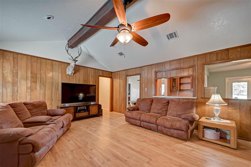 13710 1 Highway 75, Willis, Texas 77378, 3 Bedrooms Bedrooms, 11 Rooms Rooms,2 BathroomsBathrooms,Single-family,For Sale,Highway 75,68493626
